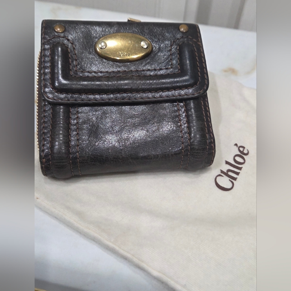 Chloé Brown Leather Wallet With Gold Hardware - Picture 8 of 15